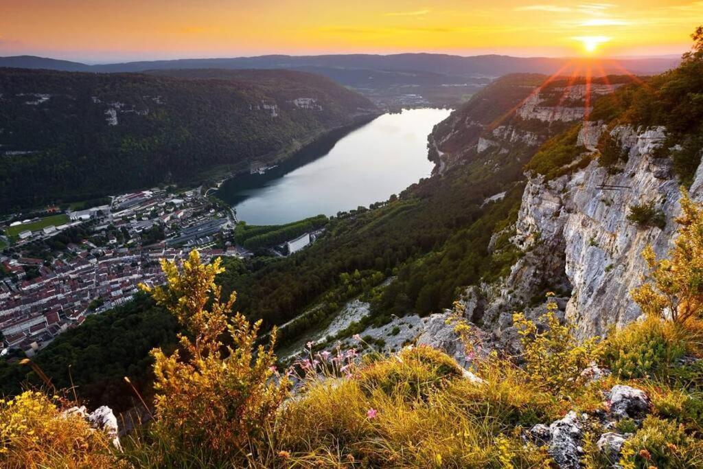 Joli Appartement En Face De Lac Nantua Zewnętrze zdjęcie